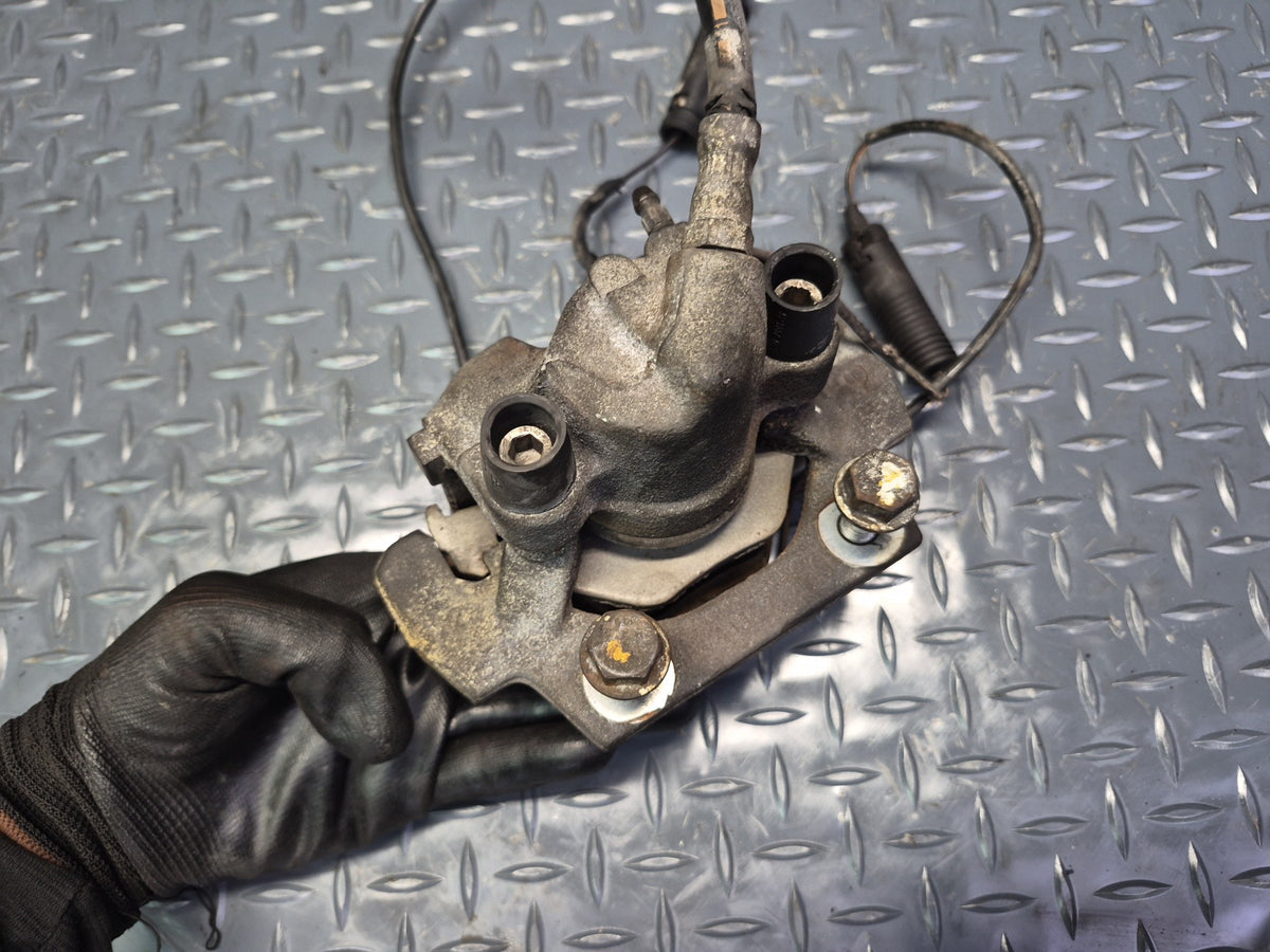 1994-1997 BMW E31 840Ci Rear Left & Right Brake Caliper Set of 2