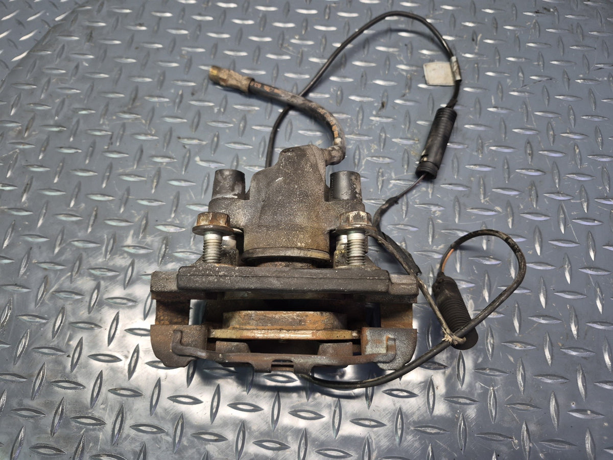 1994-1997 BMW E31 840Ci Rear Left & Right Brake Caliper Set of 2