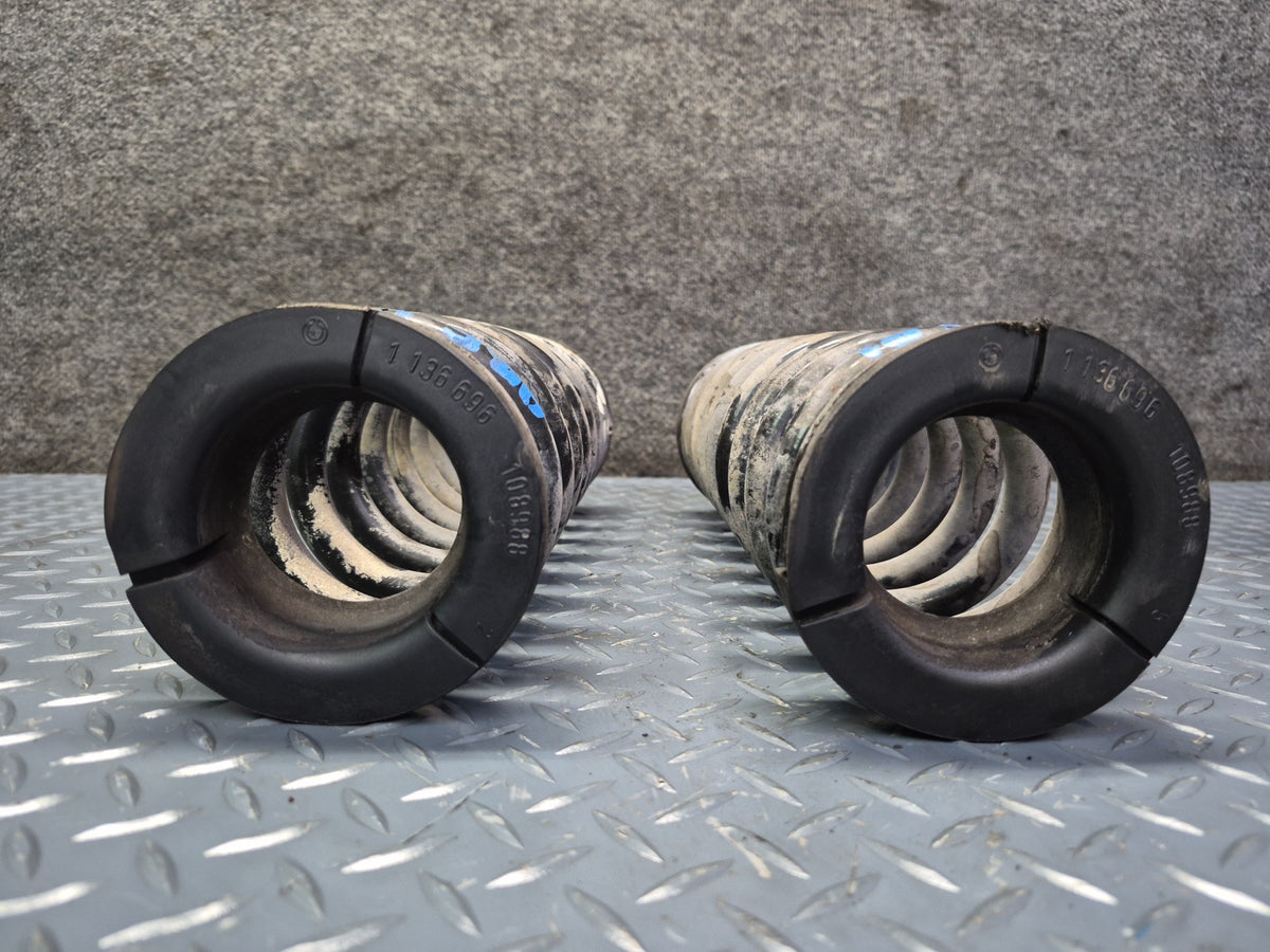 1994-1997 BMW E31 840Ci RWD Rear Left & Right Coil Spring Set of 2