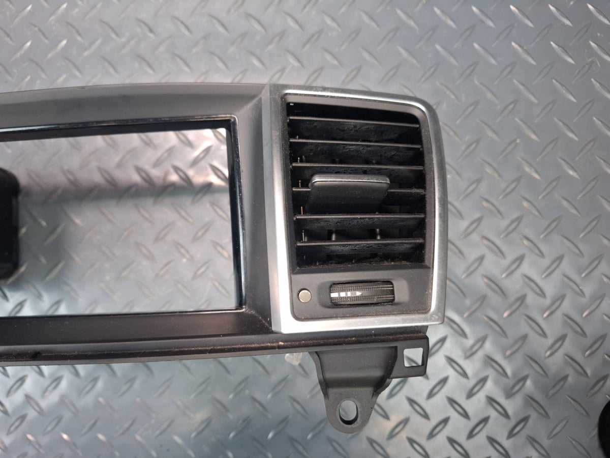 2012-2015 Mercedes W166 Ml-class Dash Front Center Display Bezel W/ Air Vent