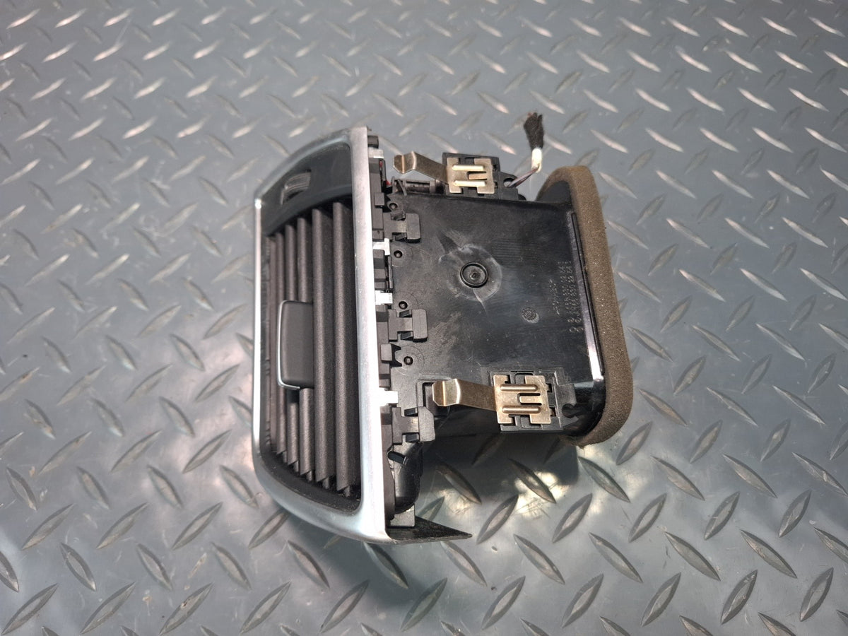 2012-2015 Mercedes W166 Ml-class Dash Front Right Side A/C Air Vent Grille