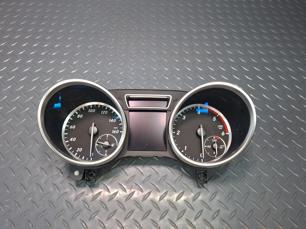 2012 Mercedes W166 ML350 Instrument Cluster Gauge Speedometer