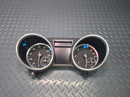 2012 Mercedes W166 ML350 Instrument Cluster Gauge Speedometer