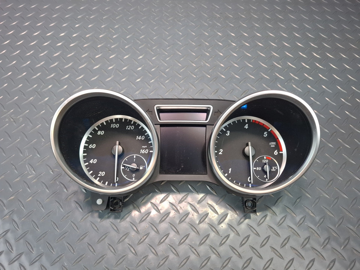 2012 Mercedes W166 ML350 Instrument Cluster Gauge Speedometer