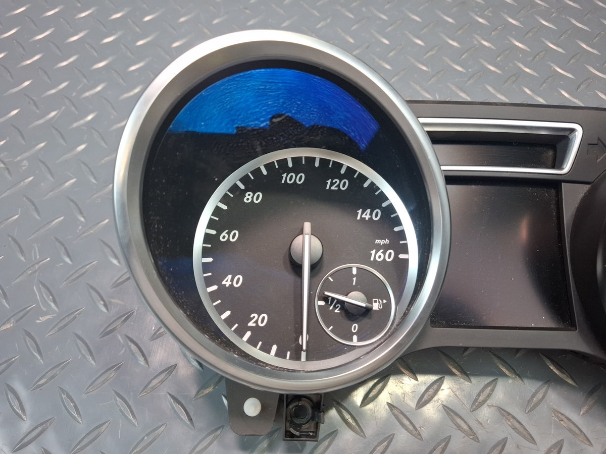 2012 Mercedes W166 ML350 Instrument Cluster Gauge Speedometer
