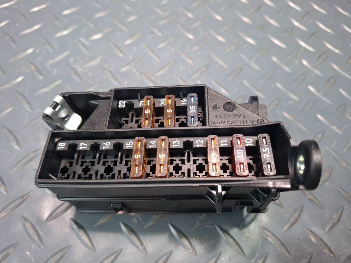 2012-2015 Mercedes W166 Ml-class Under Dash Fuse Relay Junction Box Module