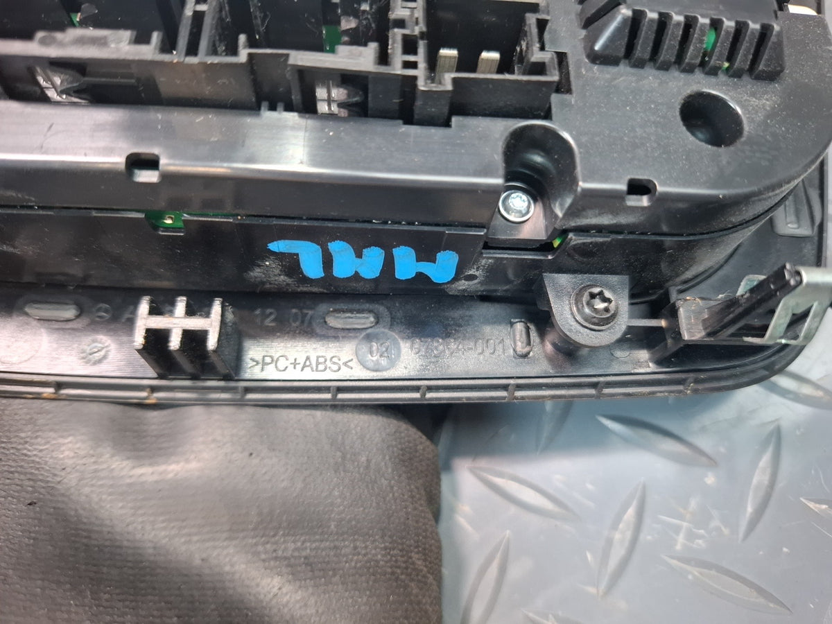 2012-2015 Mercedes W166 Ml-class Front A/C Heater Climate Control Switch Panel