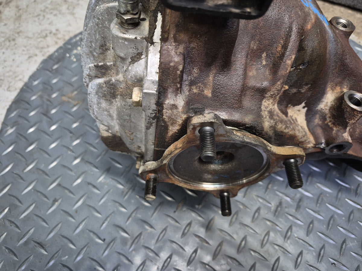 84-86 Toyota Cressida MX73 A/T Rear Differential Carrier 4.1 Ratio OEM