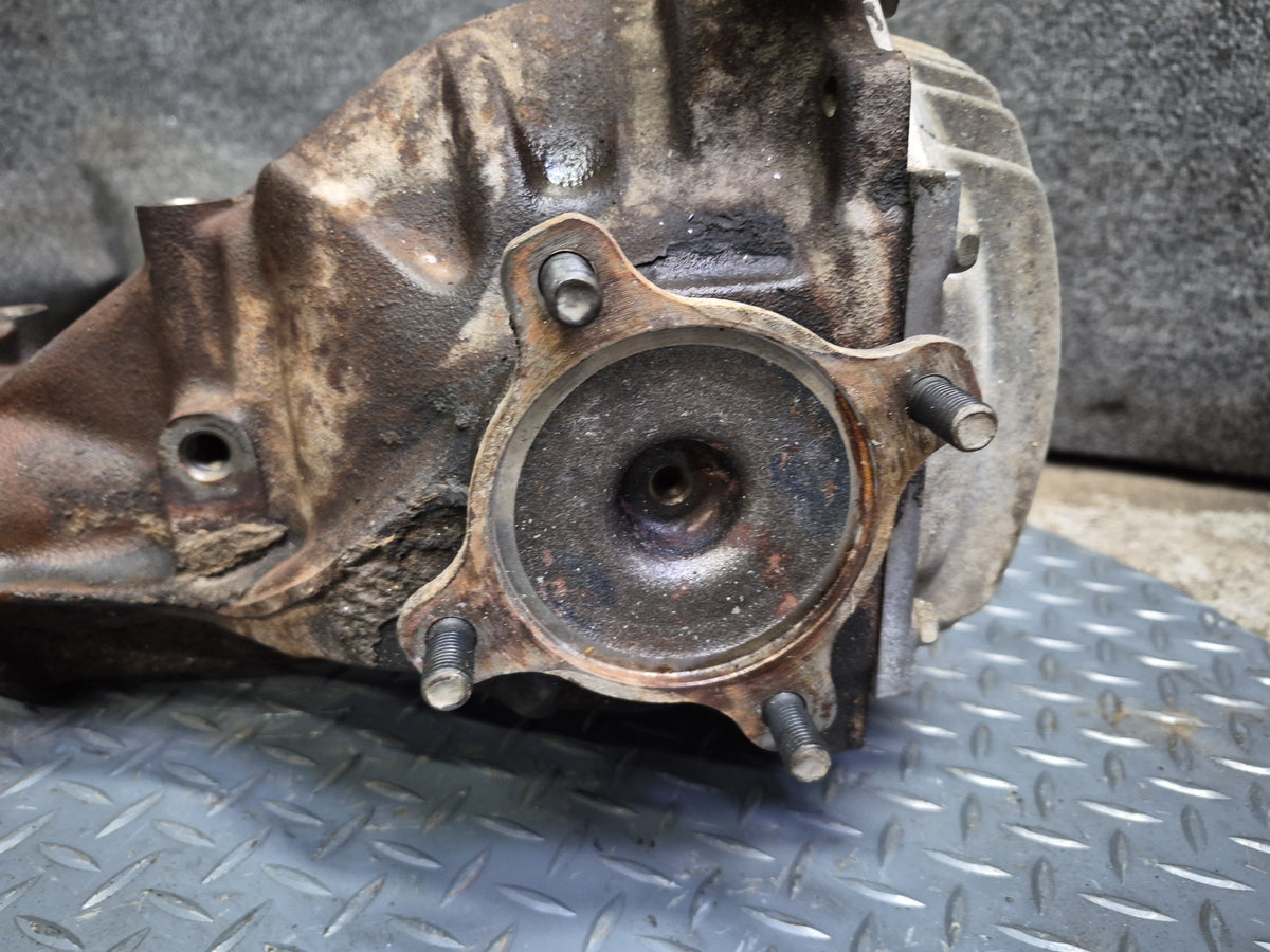 84-86 Toyota Cressida MX73 A/T Rear Differential Carrier 4.1 Ratio OEM