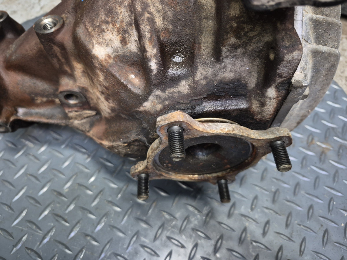 84-86 Toyota Cressida MX73 A/T Rear Differential Carrier 4.1 Ratio OEM