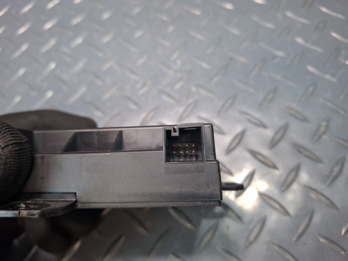2012-2015 Mercedes W166 ML350 Diesel Fuel Pump Control Module 0009003800 OEM