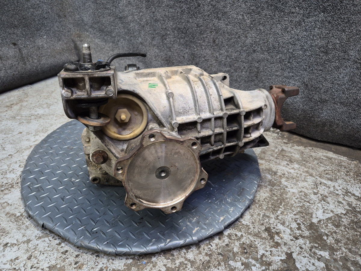 2003-2007 Hummer H2 4WD 4x4 Front Differential Carrier 4.10 Ratio