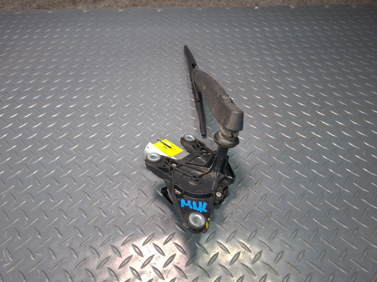 2012-2015 Mercedes W166 Ml-class Rear Tailgate Wiper Arm w Motor