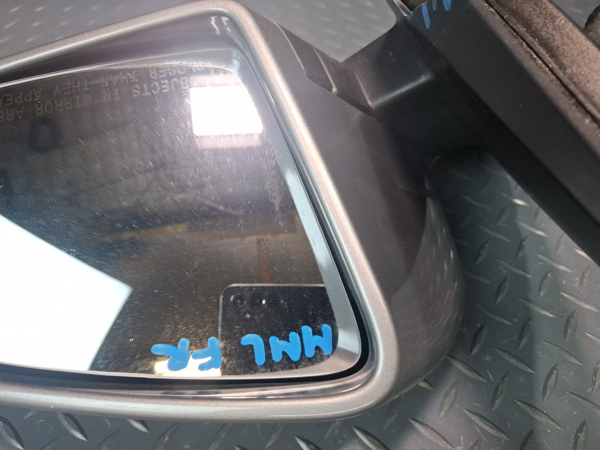 12-15 Mercedes W166 Right Door Heated Side View Mirror W/ Blind Spot Damaged