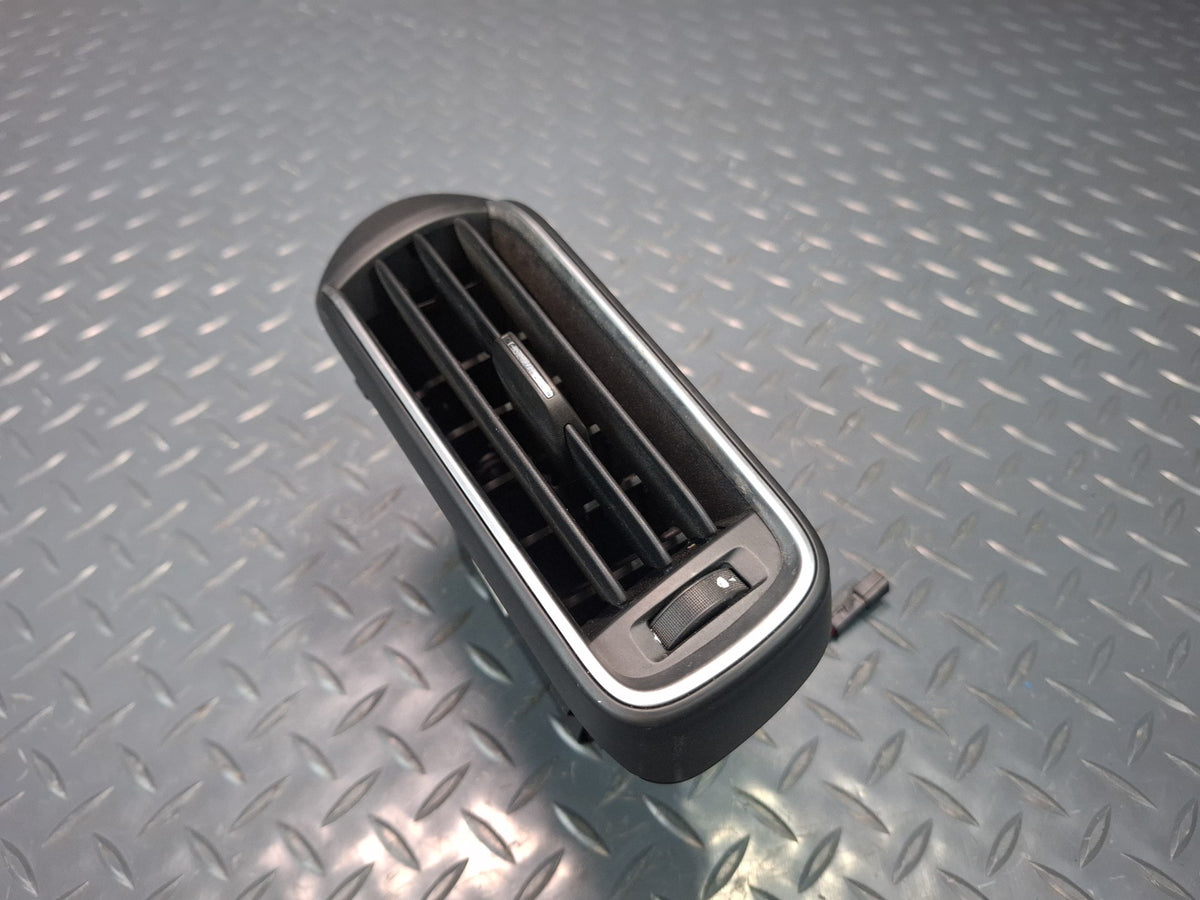 2017-2020 Maserati Levante M161 Dash Front Left A/C Air Vent Grille 6700492830