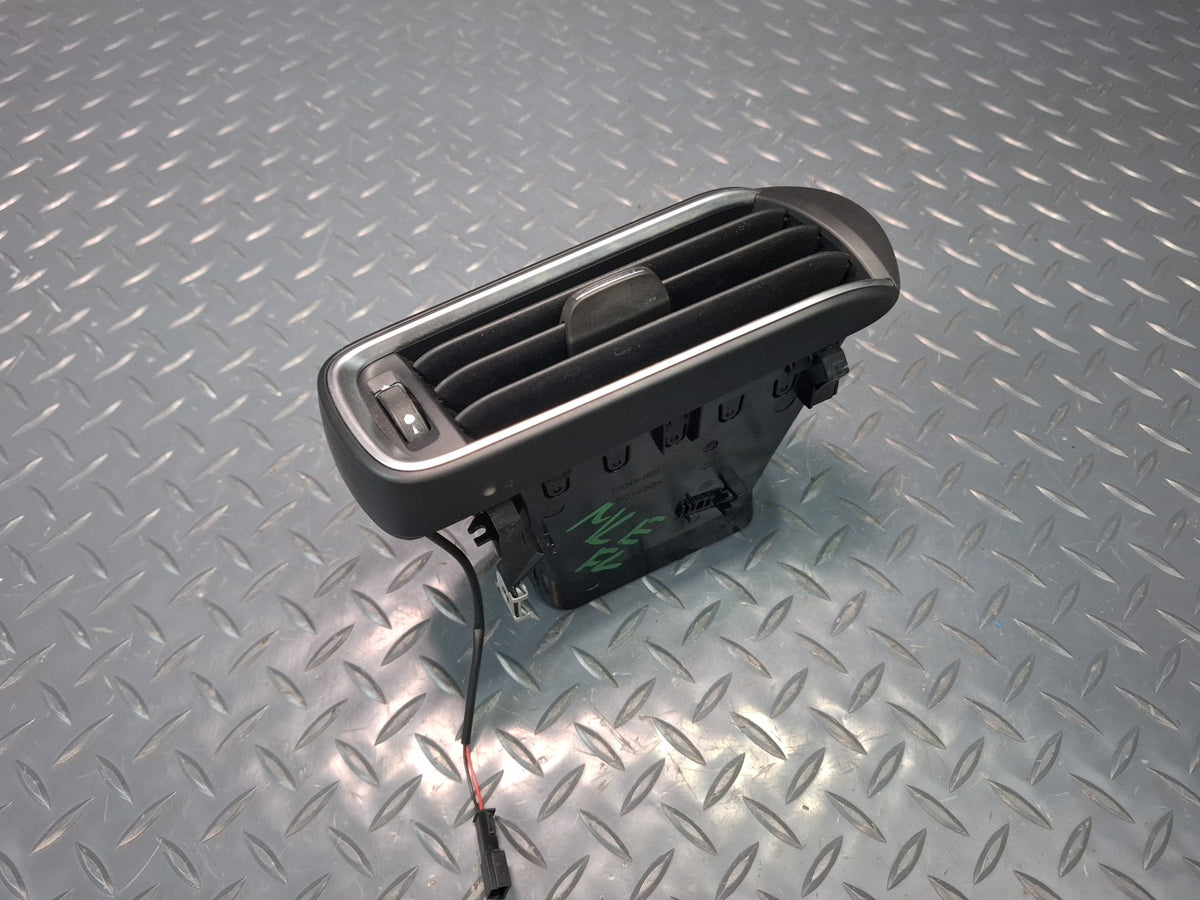2017-2020 Maserati Levante M161 Dash Front Left A/C Air Vent Grille 6700492830