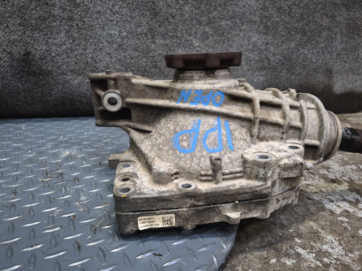 2011-2016 Porsche Panamera 4 970 3.6L Front Differential Axle Carrier 3.90 Ratio