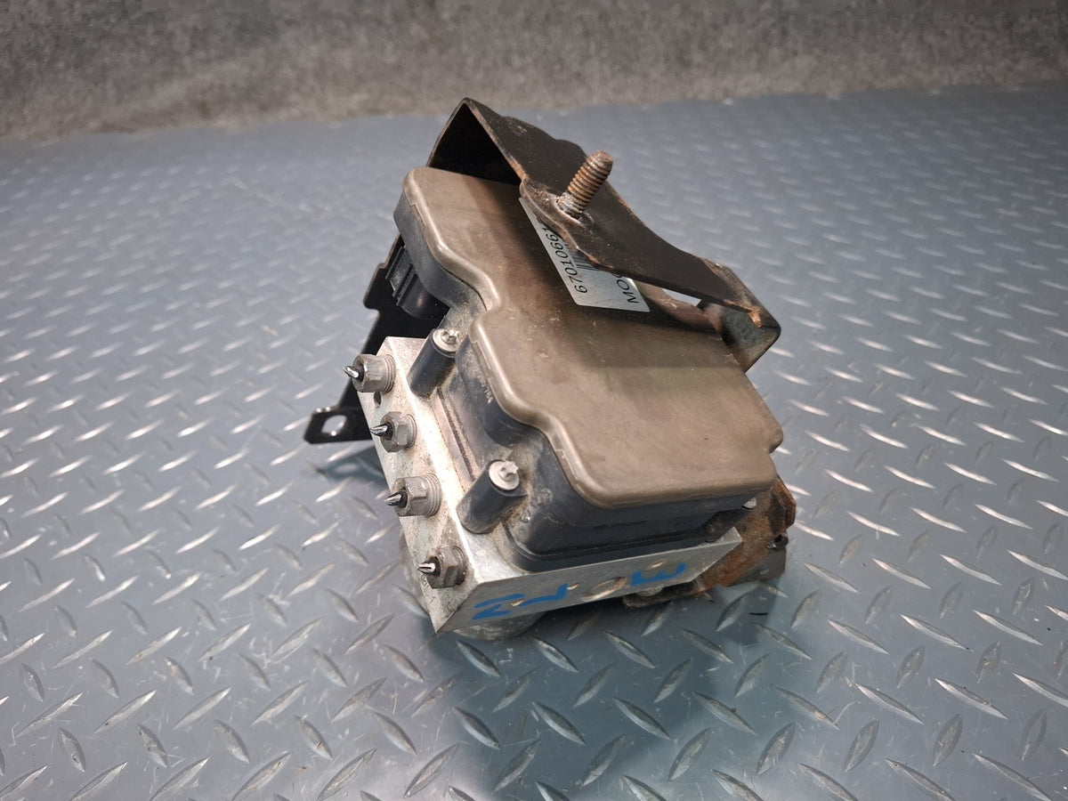 2017-2020 Maserati Levante M161 Anti Lock Brake ABS Pump Module 6701066150