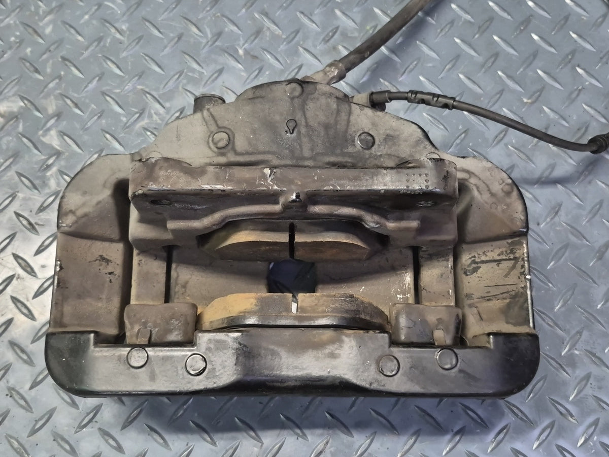 2008-2011 BMW E90 E92 E93 M3 Front Left & Right Brake Caliper Set of 2