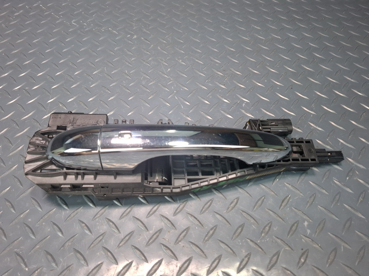 2017-2020 Maserati Levante M161 Rear Left Door Exterior Handle w Keyless Entry