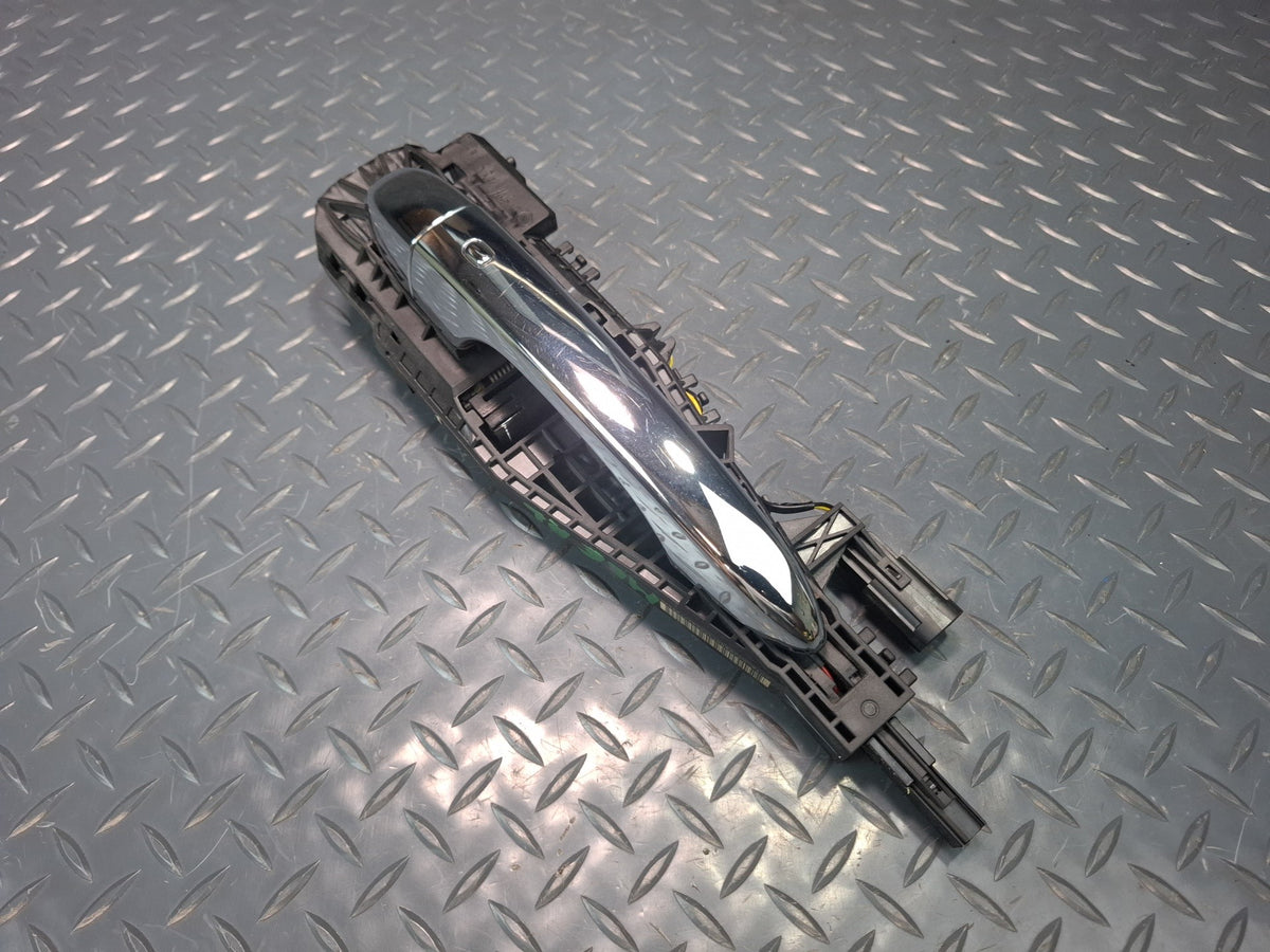 2017-2020 Maserati Levante M161 Rear Left Door Exterior Handle w Keyless Entry