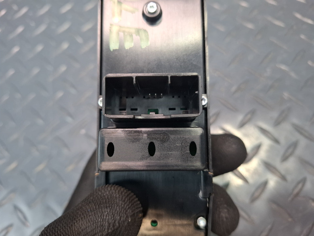 2017-2020 Maserati Levante M161 Front Left Door Master Power Winow Switch