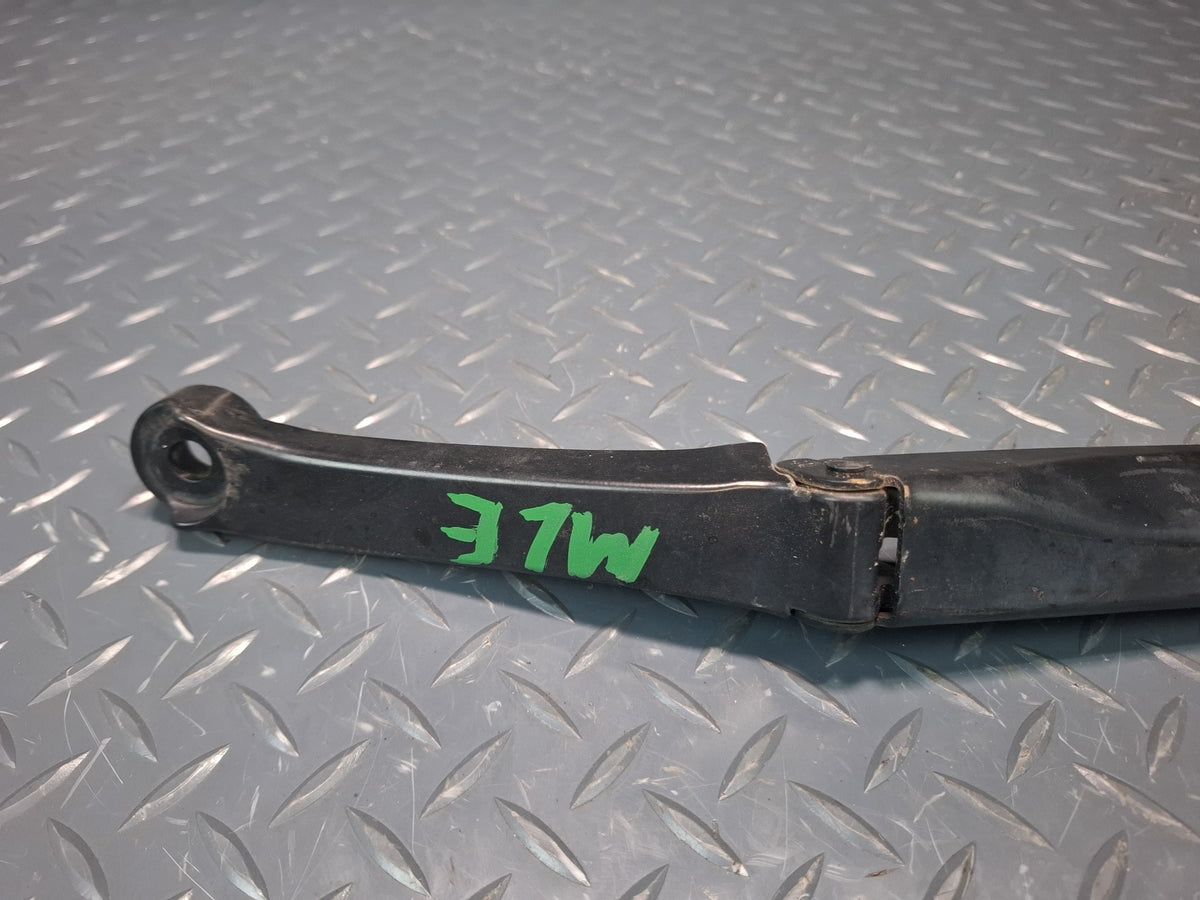2017-2020 Maserati Levante M161 Front Left Windshield Wiper Arm 670032335