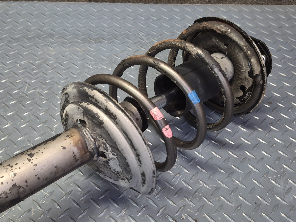 84-88 Toyota Cressida MX73 Front Left Spindle Knuckle Wheel Hub Strut Rotor OEM