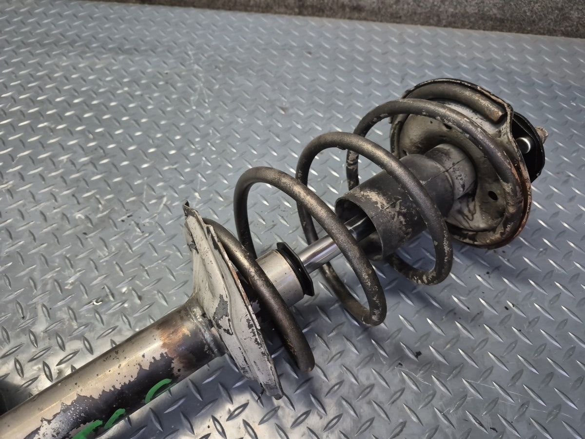 84-88 Toyota Cressida MX73 Front Right Spindle Knuckle Wheel Hub Strut Rotor OEM