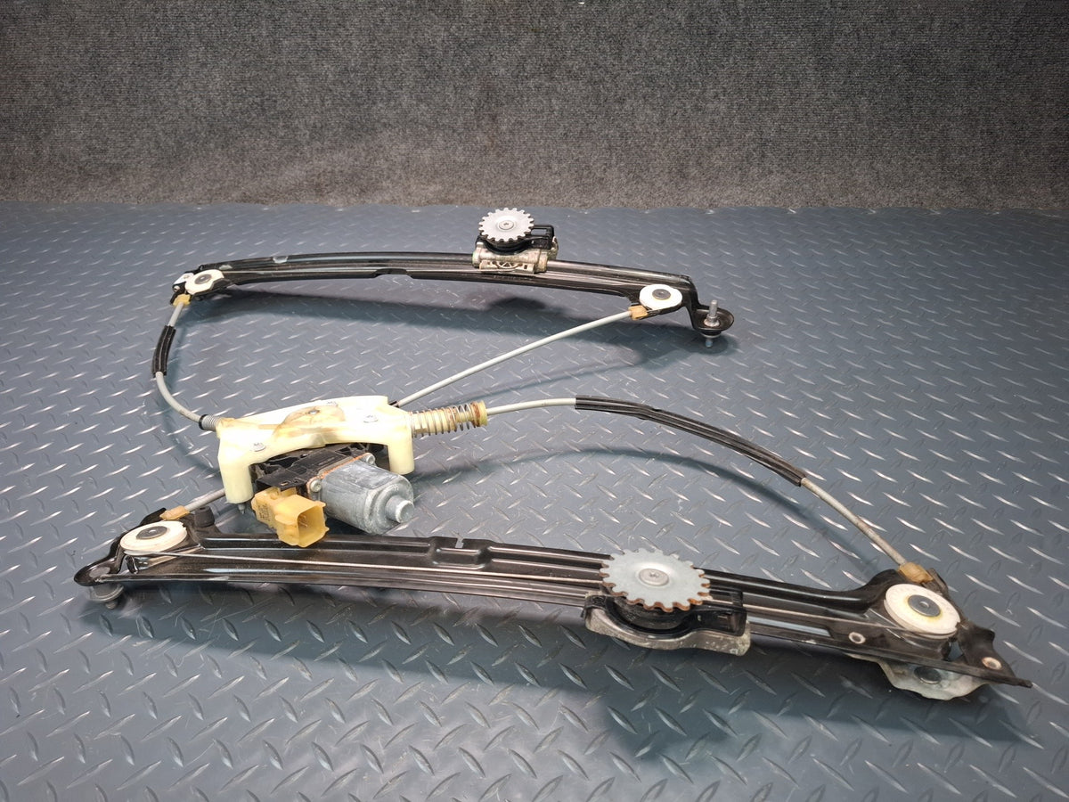 2017-2020 Maserati Levante M161 Front Left Door Window Regulator w Motor
