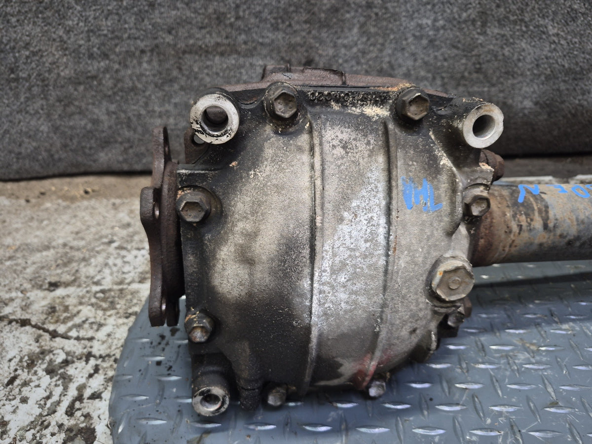 93-95 Toyota Hiace KZH106 4WD 1KZ A/T Front Differential Carrier 4.10 Ratio OEM