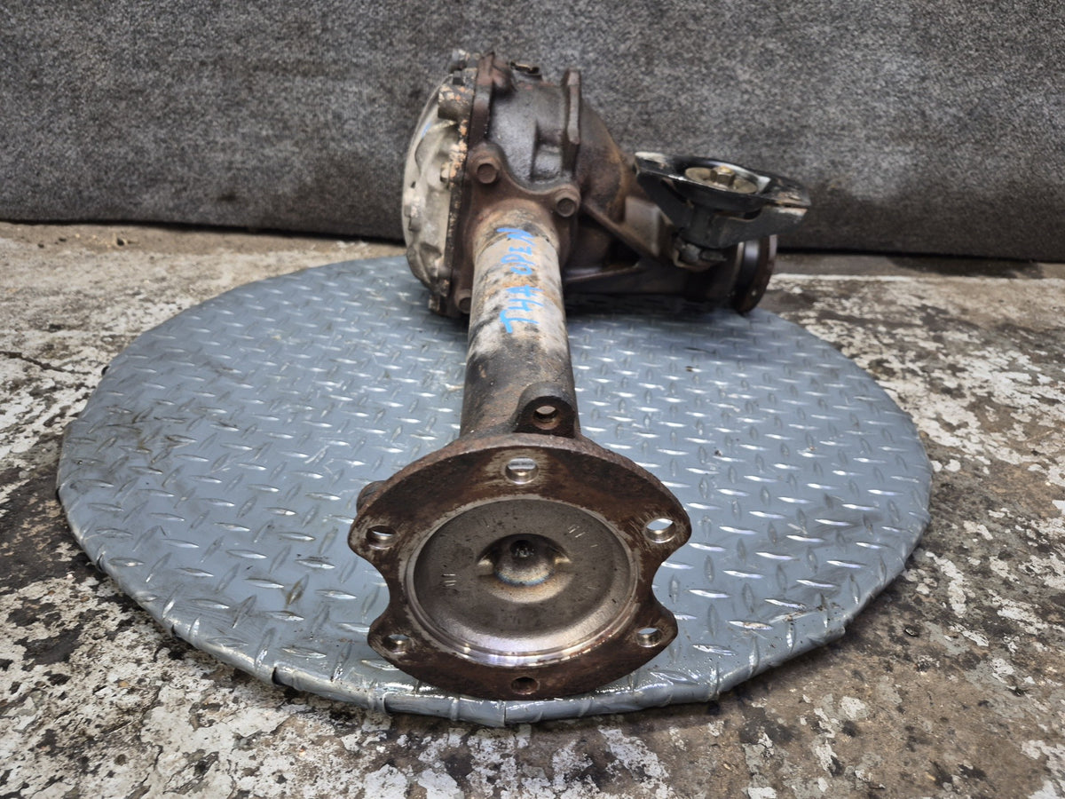 93-95 Toyota Hiace KZH106 4WD 1KZ A/T Front Differential Carrier 4.10 Ratio OEM