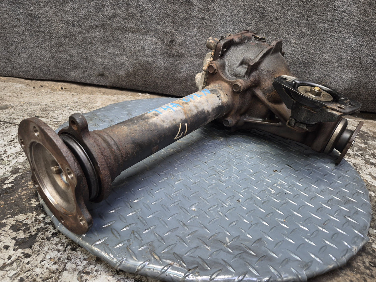 93-95 Toyota Hiace KZH106 4WD 1KZ A/T Front Differential Carrier 4.10 Ratio OEM