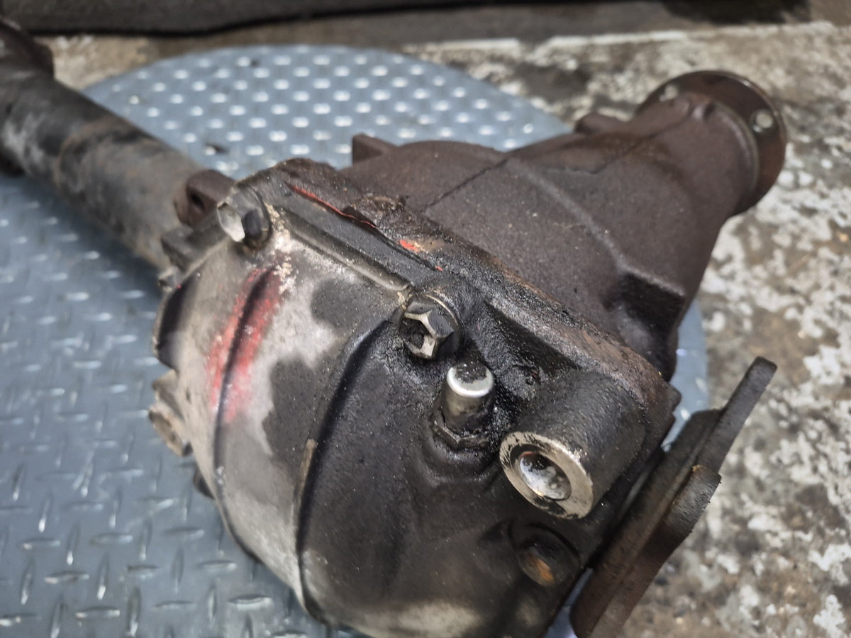 93-95 Toyota Hiace KZH106 4WD 1KZ A/T Front Differential Carrier 4.10 Ratio OEM