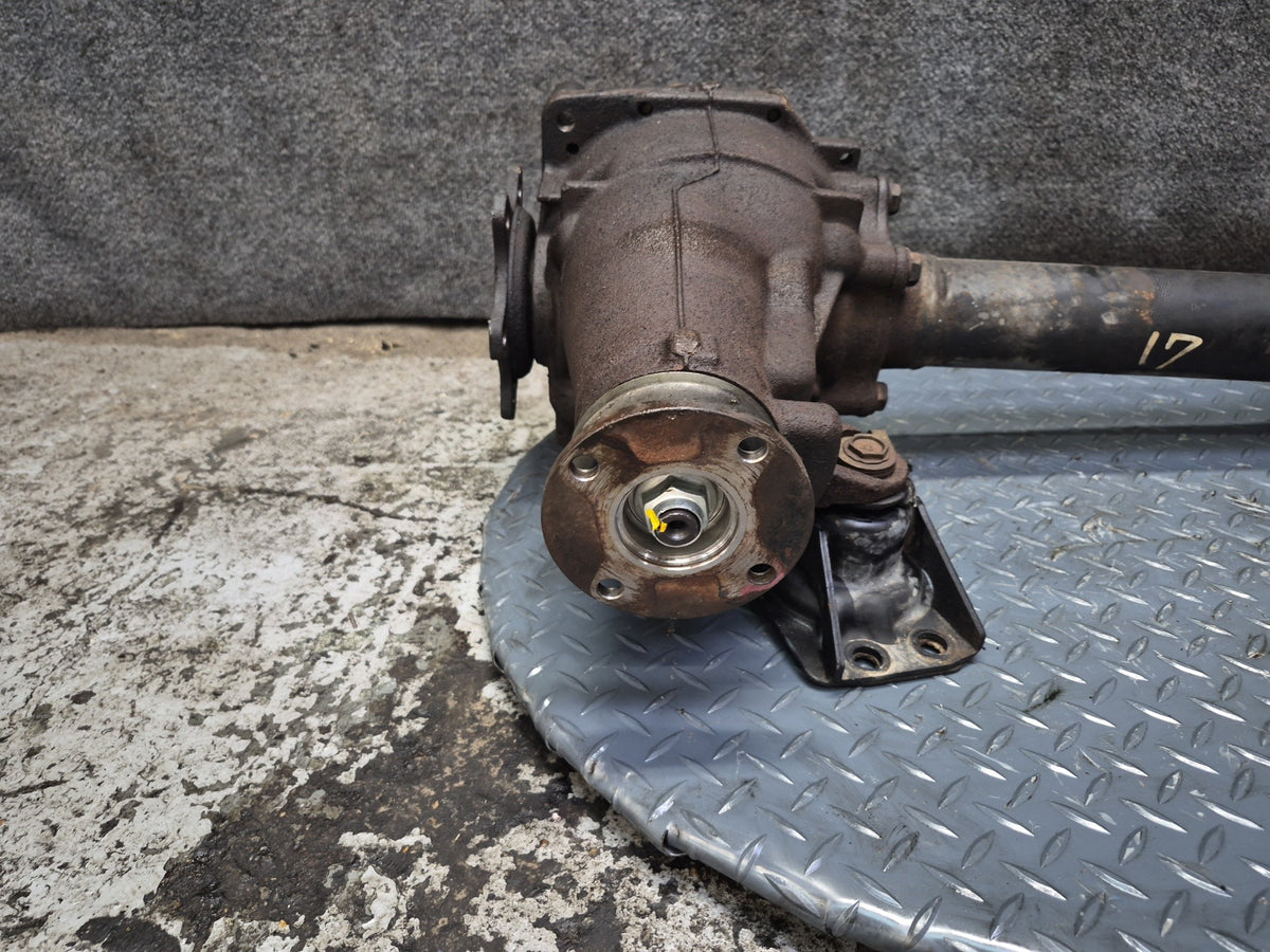 93-95 Toyota Hiace KZH106 4WD 1KZ A/T Front Differential Carrier 4.10 Ratio OEM