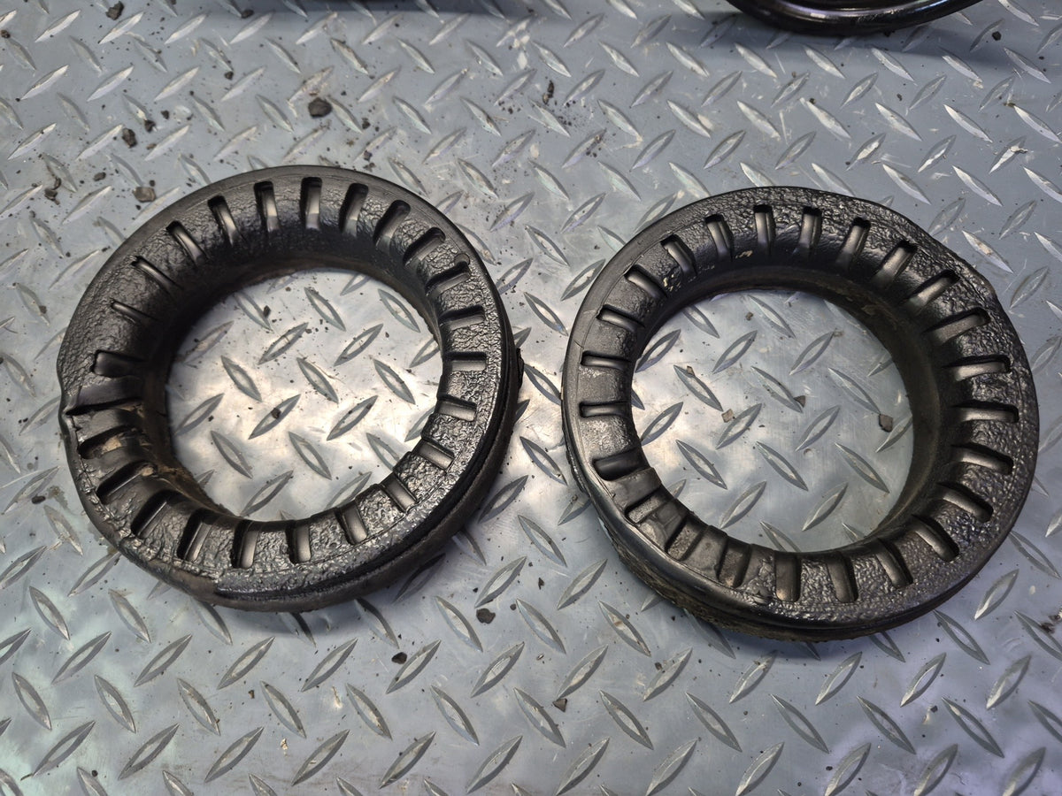84-86 Toyota Cressida MX73 Sedan Set of 2 Rear Left & Right Coil Spring OEM