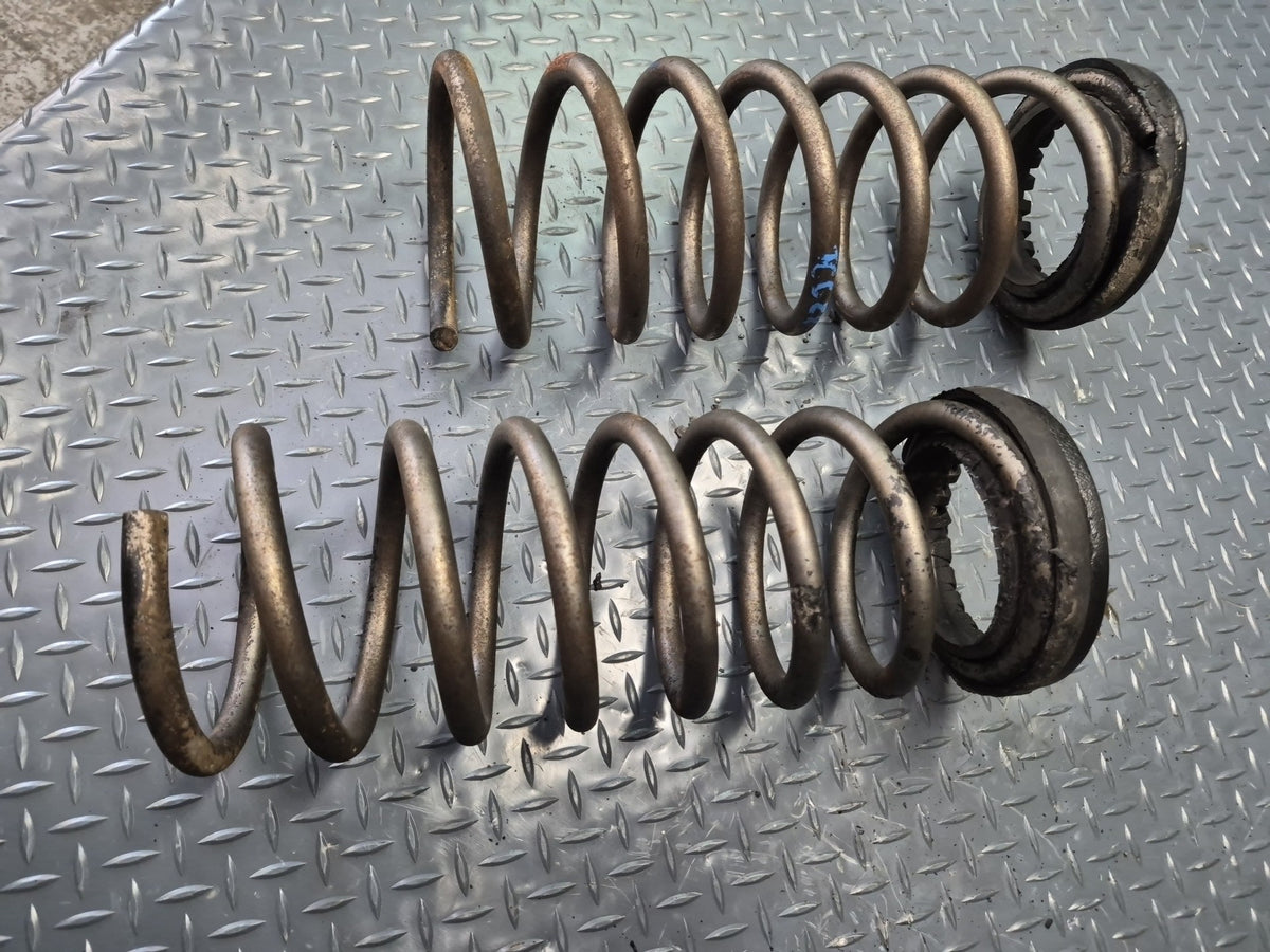 84-86 Toyota Cressida MX73 Sedan Set of 2 Rear Left & Right Coil Spring OEM