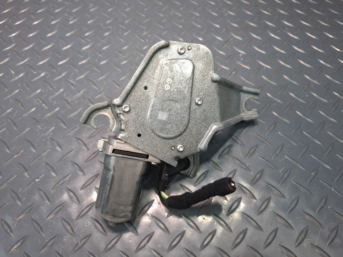 2017-2020 Maserati Levante M161 Rear Trunk Lid Tailgate Wiper Motor