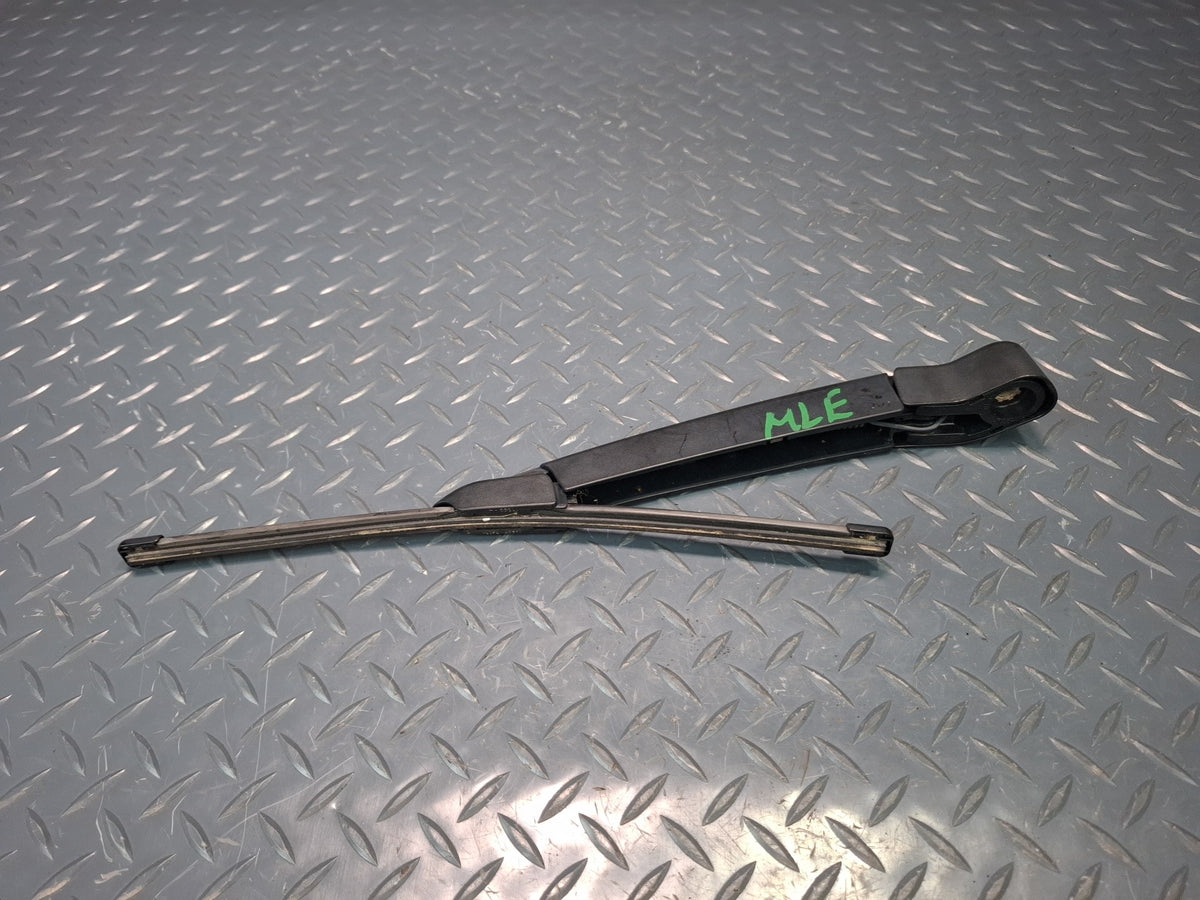 2017-2020 Maserati Levante M161 Rear Trunk Lid Liftgate Tailgate Wiper Arm