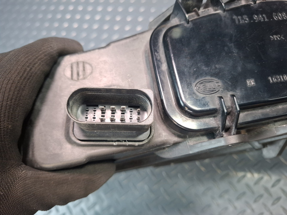 2008-2010 Porsche Cayenne 957 Front Right AFS Xenon HID Headlight Lamp Damaged