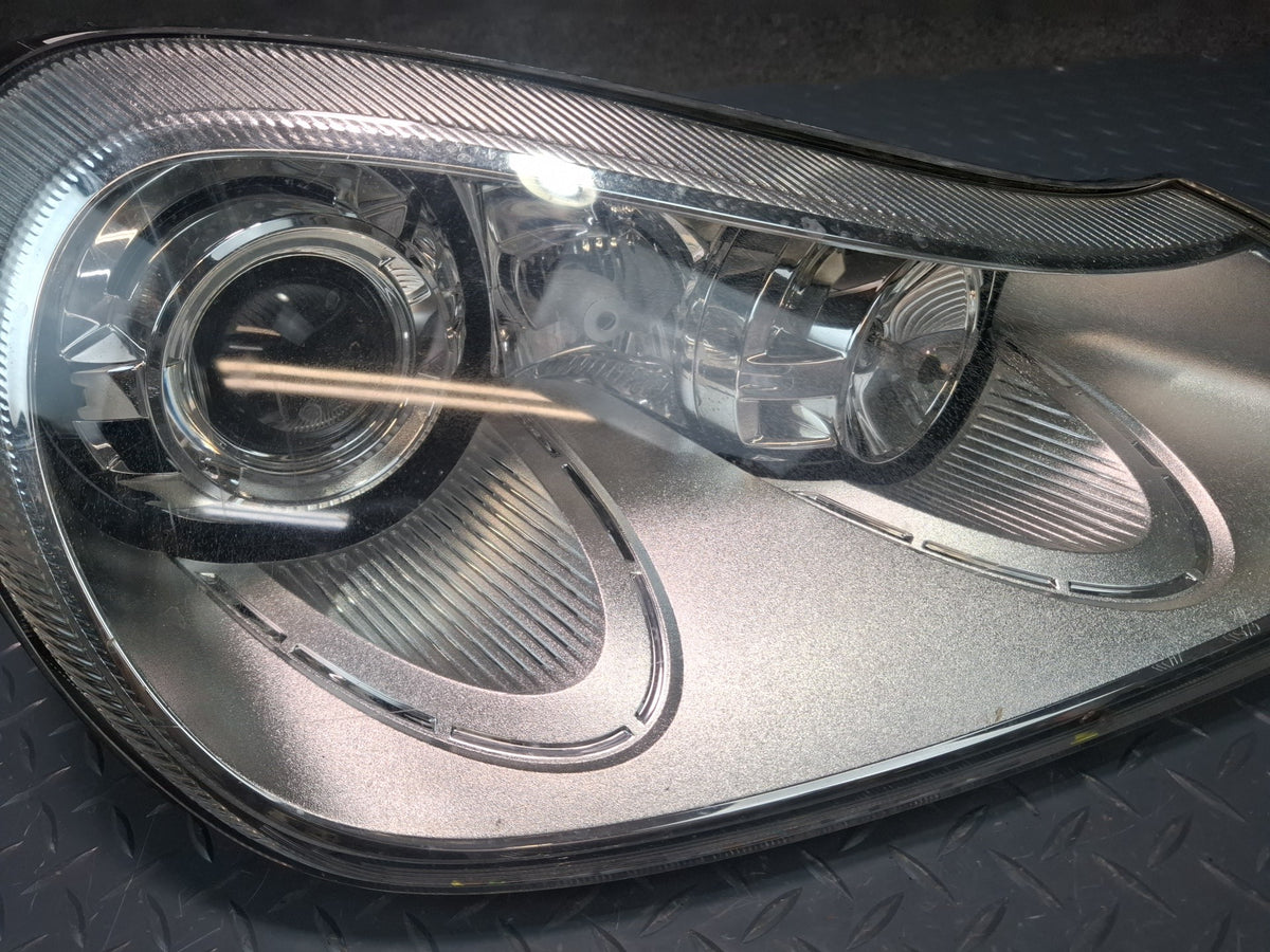 2008-2010 Porsche Cayenne 957 Front Right AFS Xenon HID Headlight Lamp Damaged