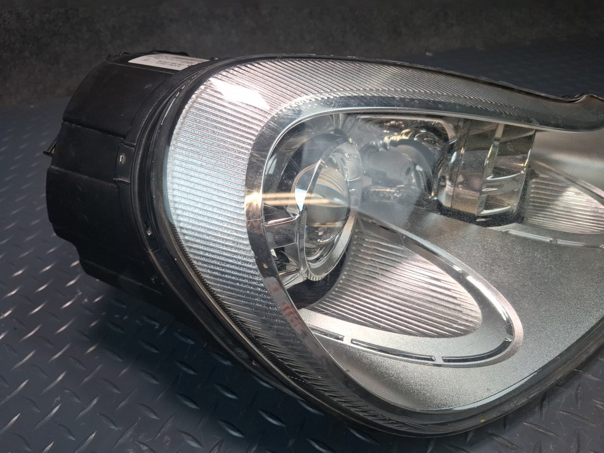 2008-2010 Porsche Cayenne 957 Front Right AFS Xenon HID Headlight Lamp Damaged