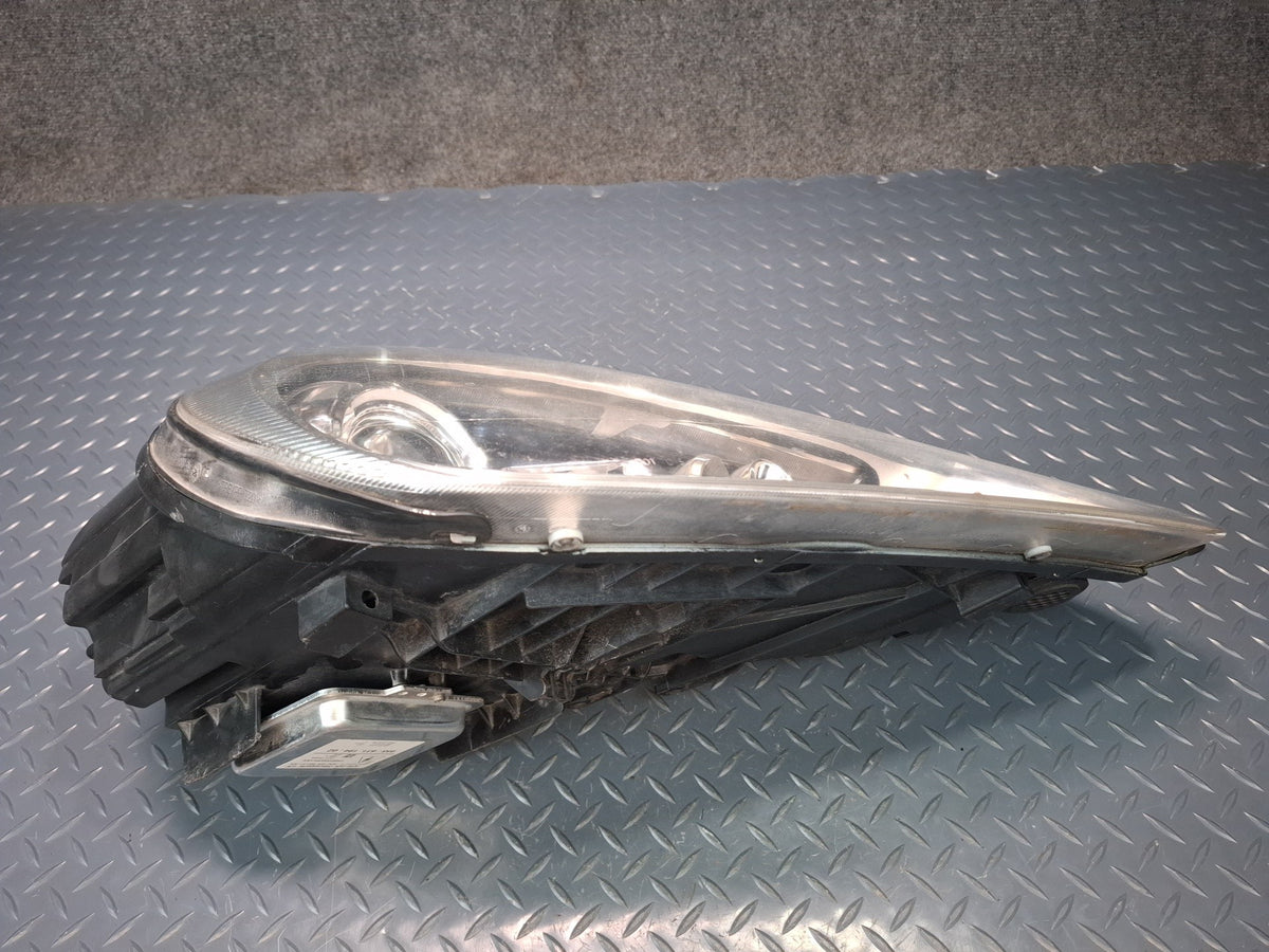 2008-2010 Porsche Cayenne 957 Front Right AFS Xenon HID Headlight Lamp Damaged