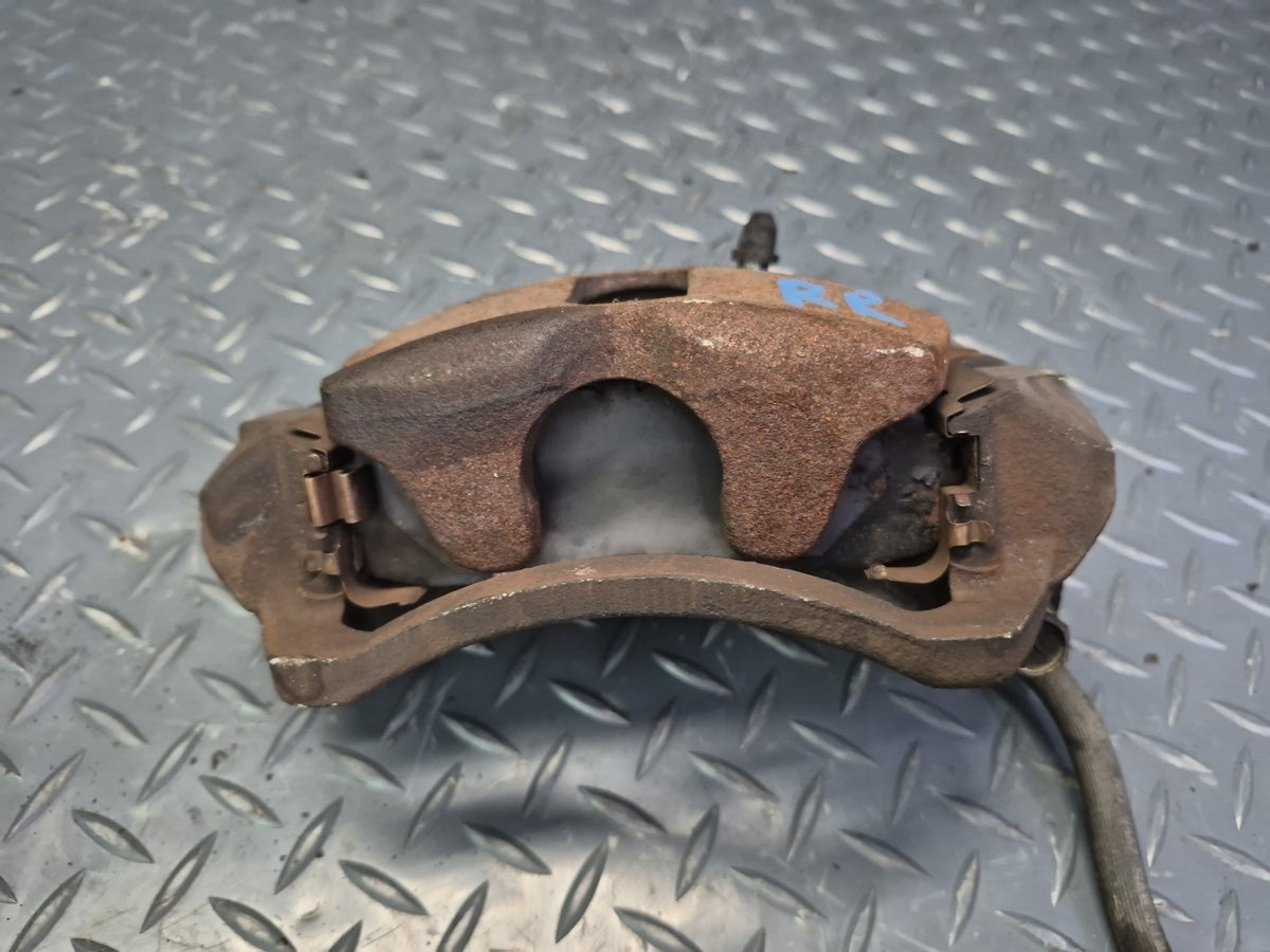 84-88 Toyota Cressida MX73 Set of 2 Rear Left & Right Brake Caliper OEM