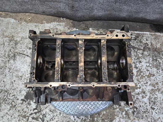 2003-2007 Hummer H2 6.0L LQ4 Engine Motor Block W/ Oil Stick