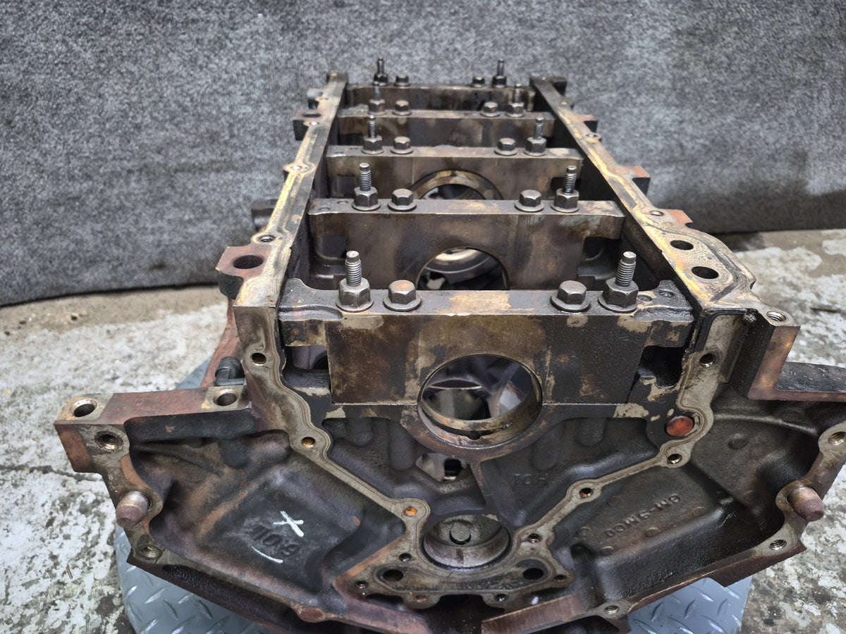 2003-2007 Hummer H2 6.0L LQ4 Engine Motor Block W/ Oil Stick