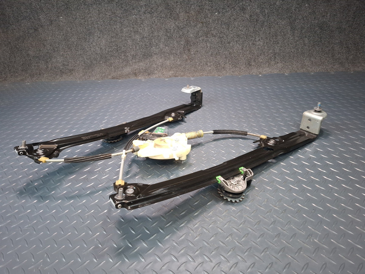 2017-2020 Maserati Levante M161 Rear Right Door Window Regulator w Motor OEM