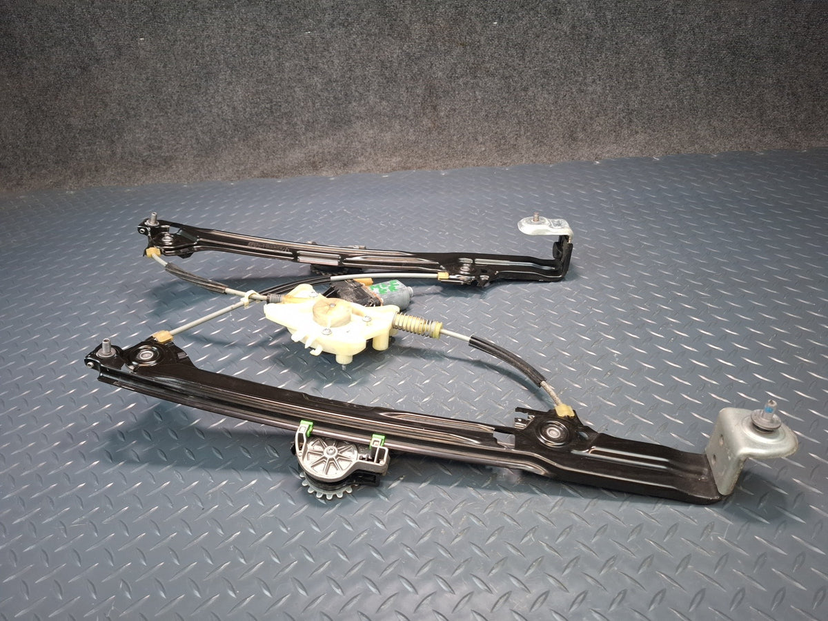 2017-2020 Maserati Levante M161 Rear Right Door Window Regulator w Motor OEM