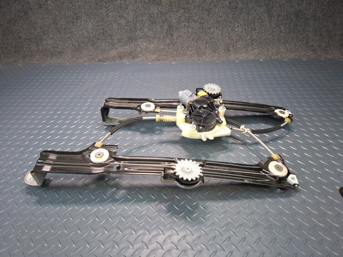 2017-2020 Maserati Levante M161 Rear Right Door Window Regulator w Motor OEM