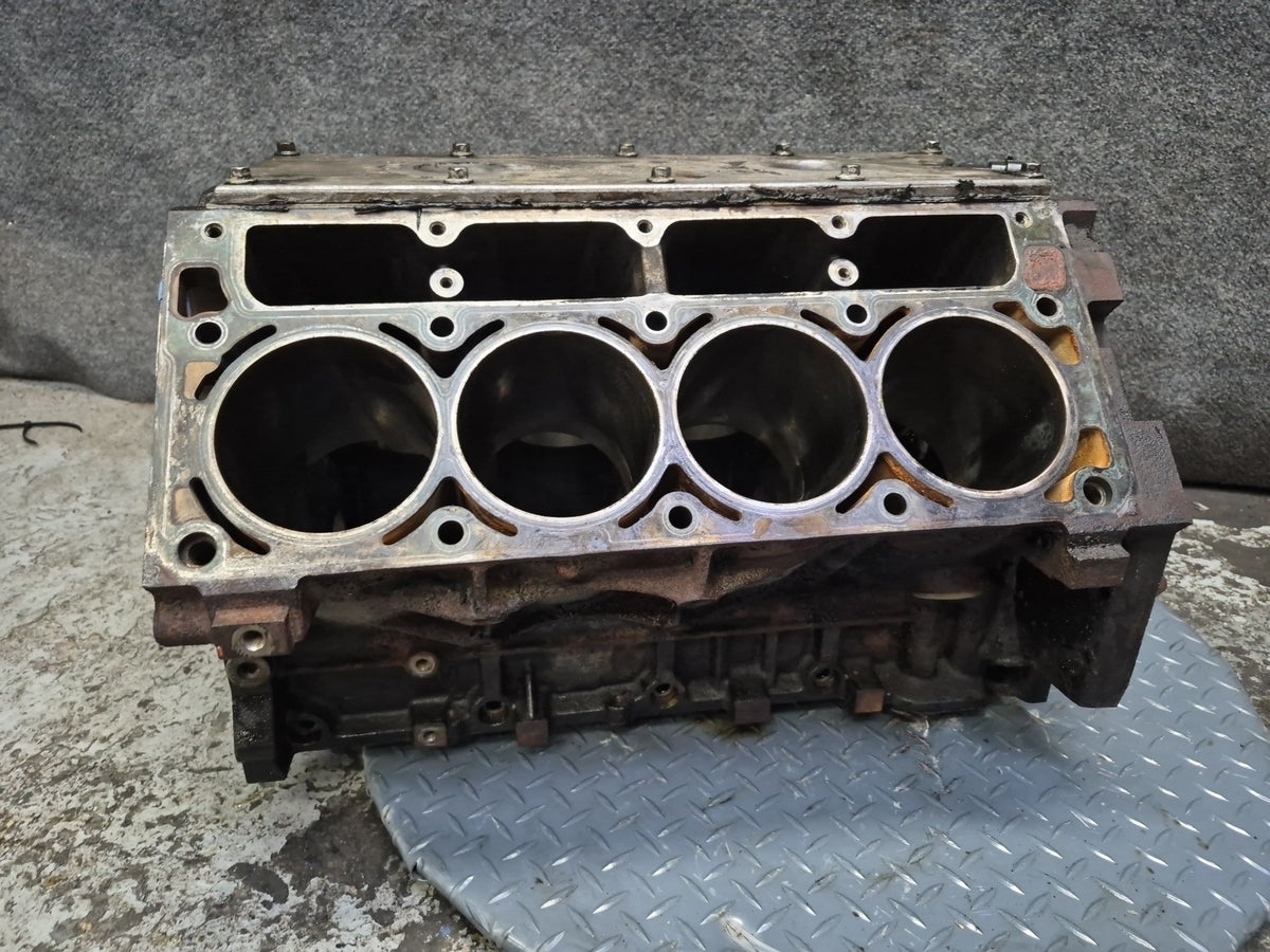 2003-2007 Hummer H2 6.0L LQ4 Engine Motor Block W/ Oil Stick
